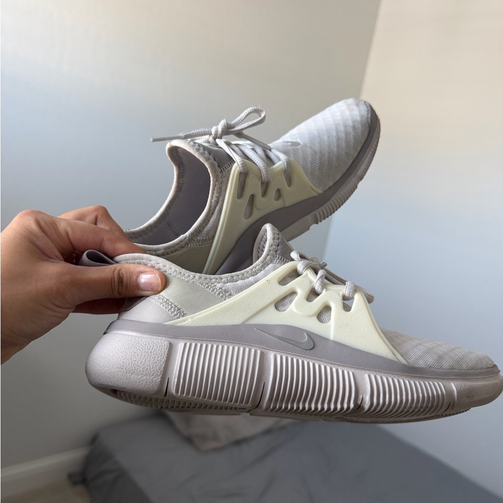 Nike Cream and Light Gray Women's Sneakers